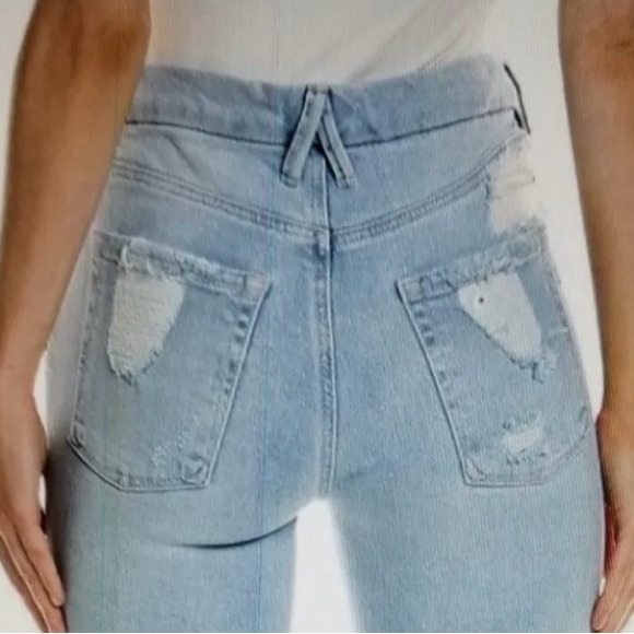 NWT Good American Good Legs Crop Skinny Distressed Raw Hem Light Blue Size 6 - Picture 3 of 14